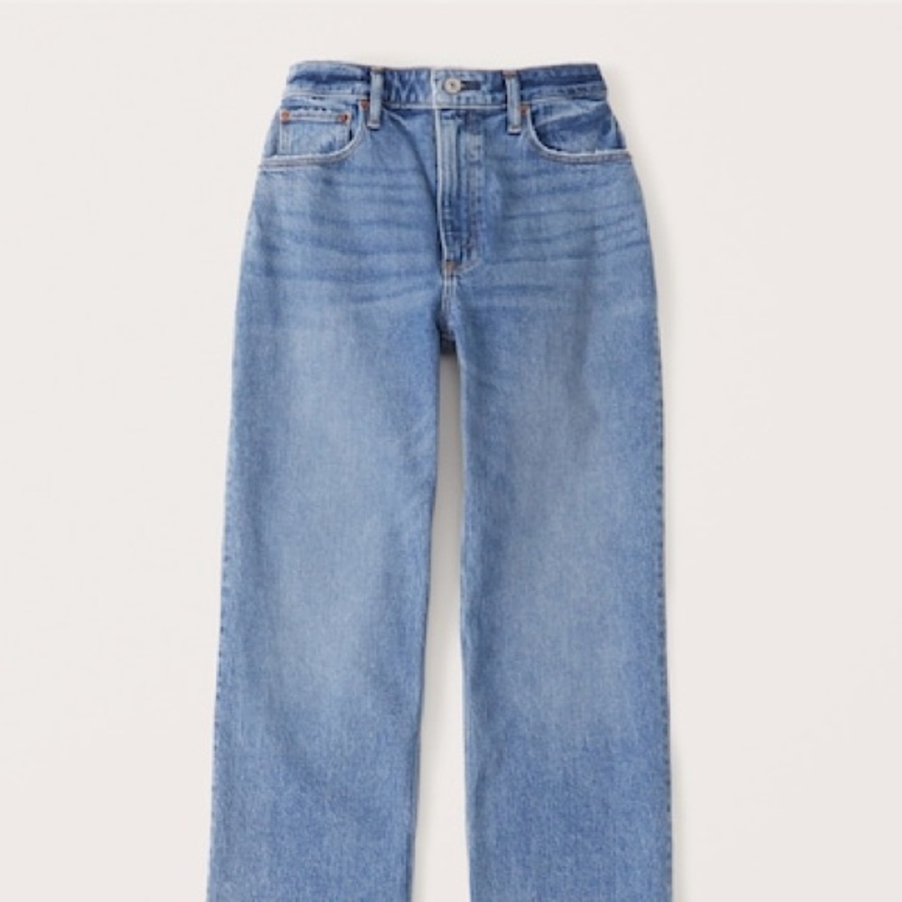 Abercrombie Curve Love High Rise 90’s Relaxed Jean